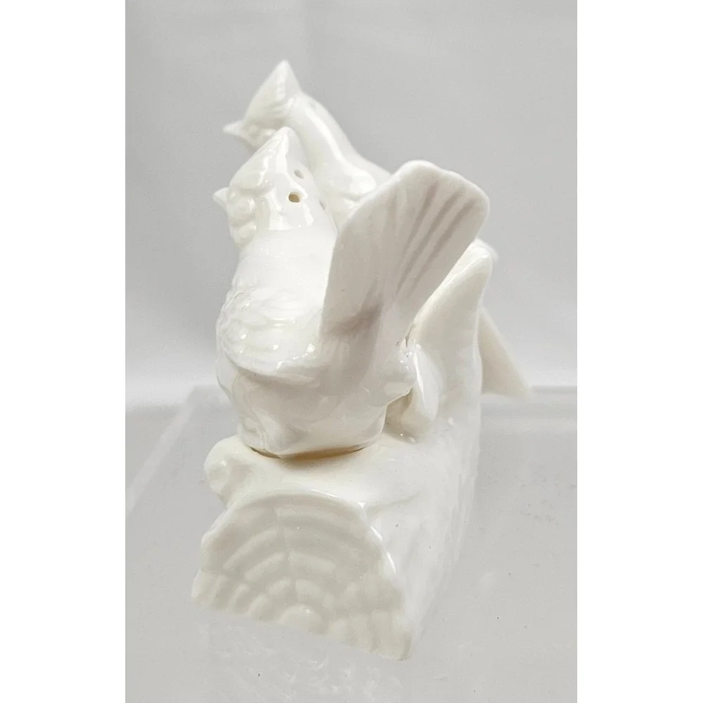 Lenox White Porcelain Cardinal Bird‎ Salt and Pepper Shakers with Log Base Set